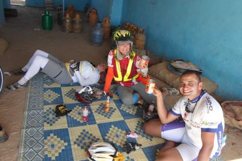 Coke stop, Francine, Anne, Ahmed