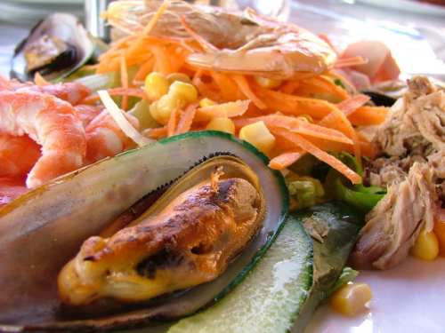 seafood-salad-1533926-640x480