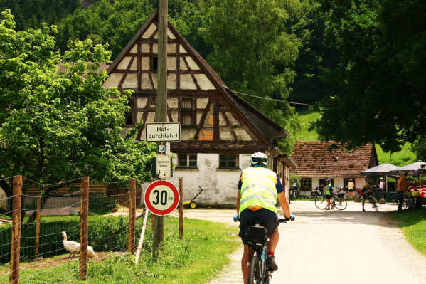 Danube cycle path_4_1