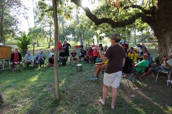 Sharita giving the final rider meeting