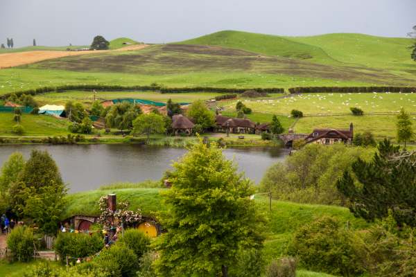 005-hobbiton-2