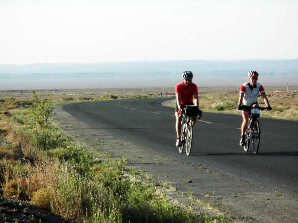 Riding Buddies Kevin and Ilka on the Silk Route