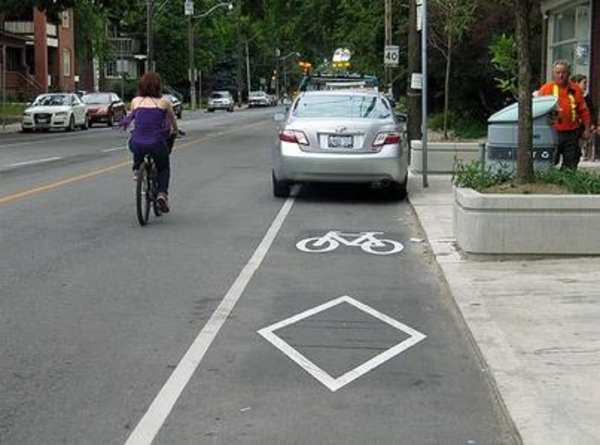 car-parked-in-bike-lane