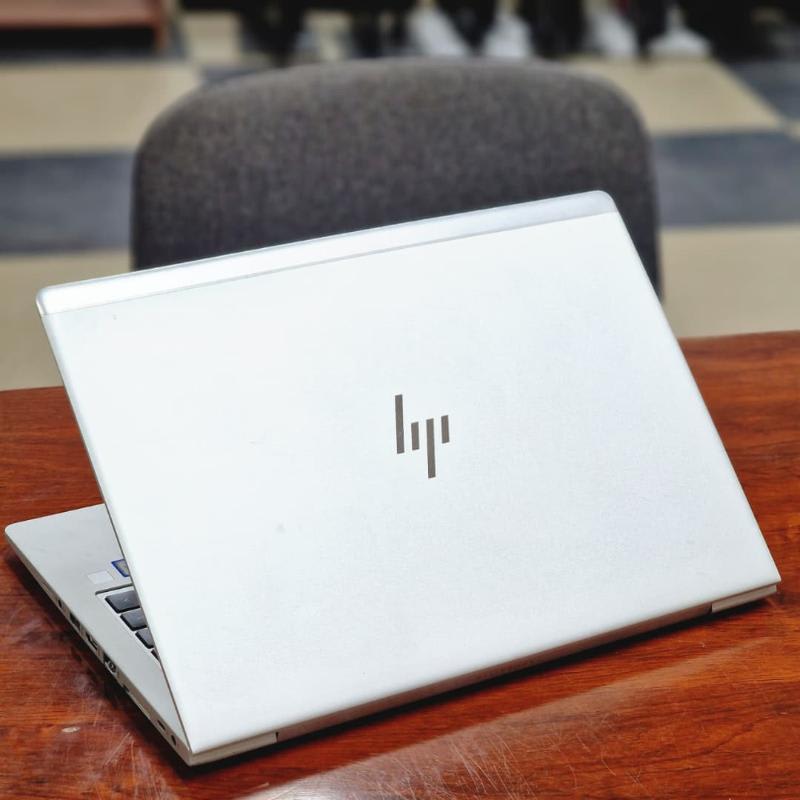 ⭐ HP EliteBook  840 G6 𝐔𝐥𝐭𝐫𝐚 𝐒𝐥𝐢𝐦, 𝐂𝐨𝐫𝐞 𝐢7 de 8th gen couplé a 16 Go 𝐑𝐀𝐌, 256gb SSD Stockage et un Lecteur d'empreintes digital ✨ 4