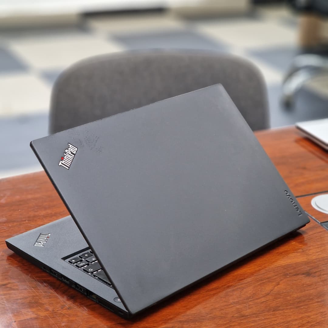⭐ Lenovo ThinkPad T480 i5 | 8th Gen | 256Go SSD | 08 Go RAM | Écran 14" 2