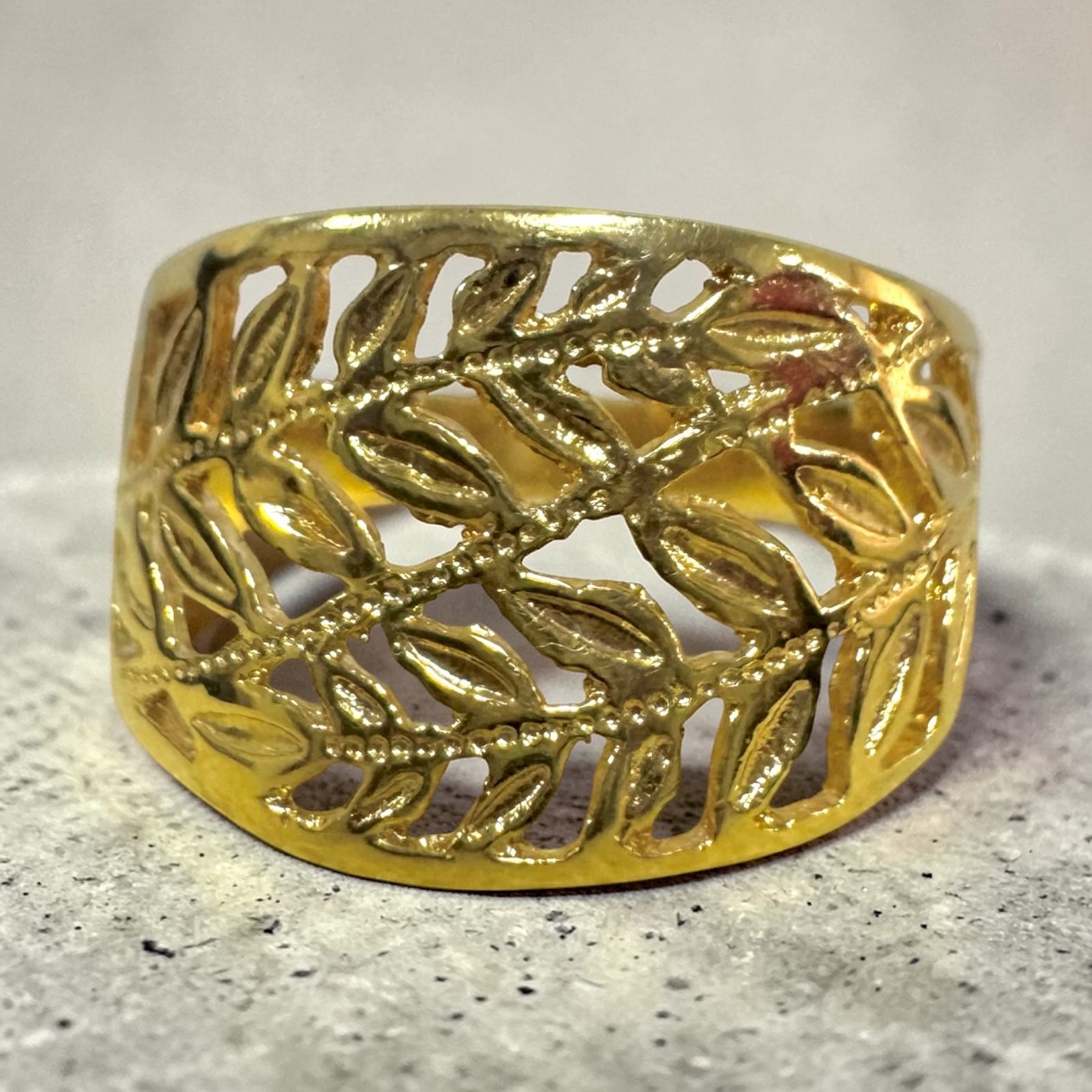 ANILLO ORO18K/HOJITAS