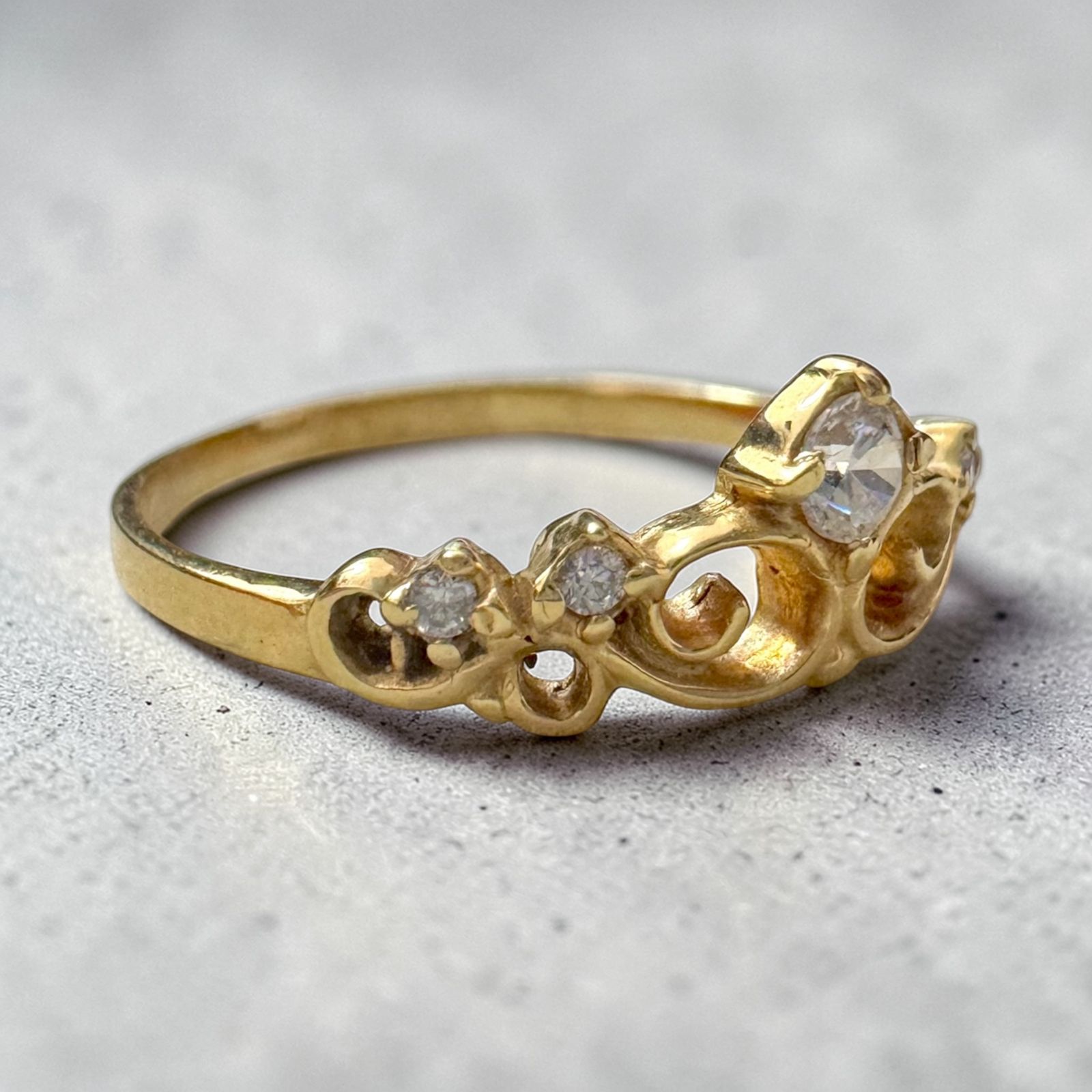 ANILLO ORO18K/CORONA