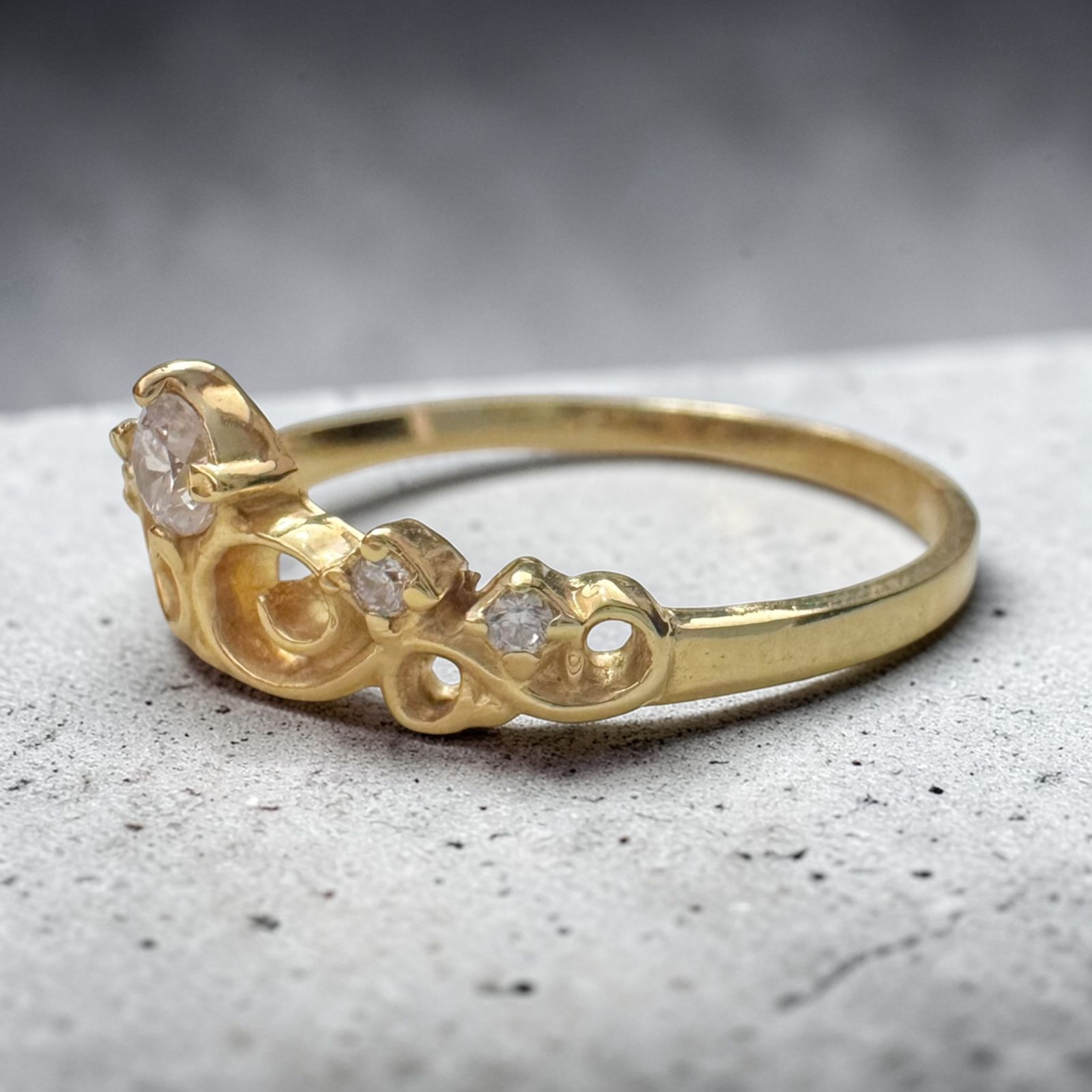 ANILLO ORO18K/CORONA