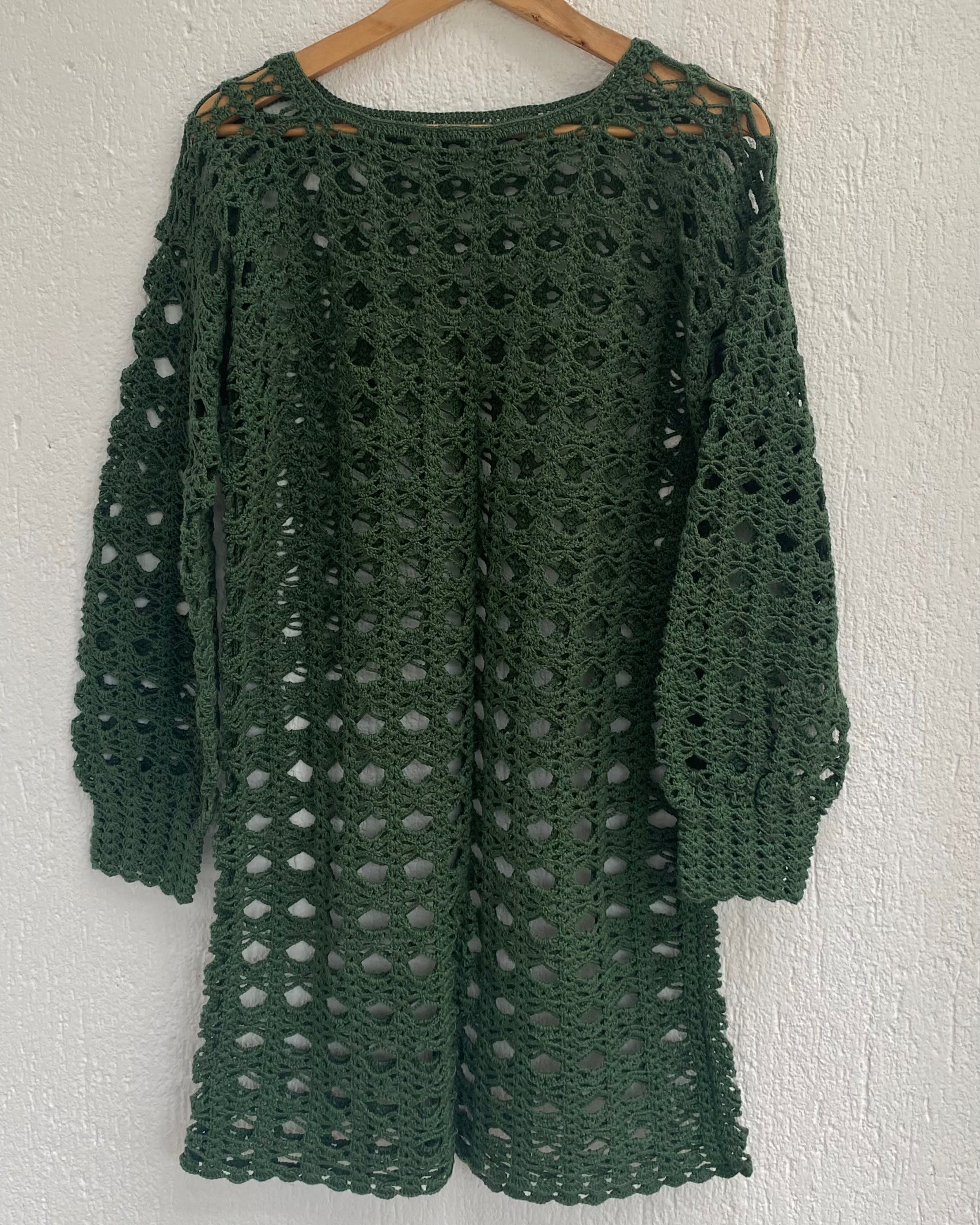 A arte do crochê em sua forma mais elegante. Exclusividade que chama a atenção.
Não é apenas um vestido, é uma história tecida com carinho e dedicação.

Atendimento Via Direct ou WhatsApp.