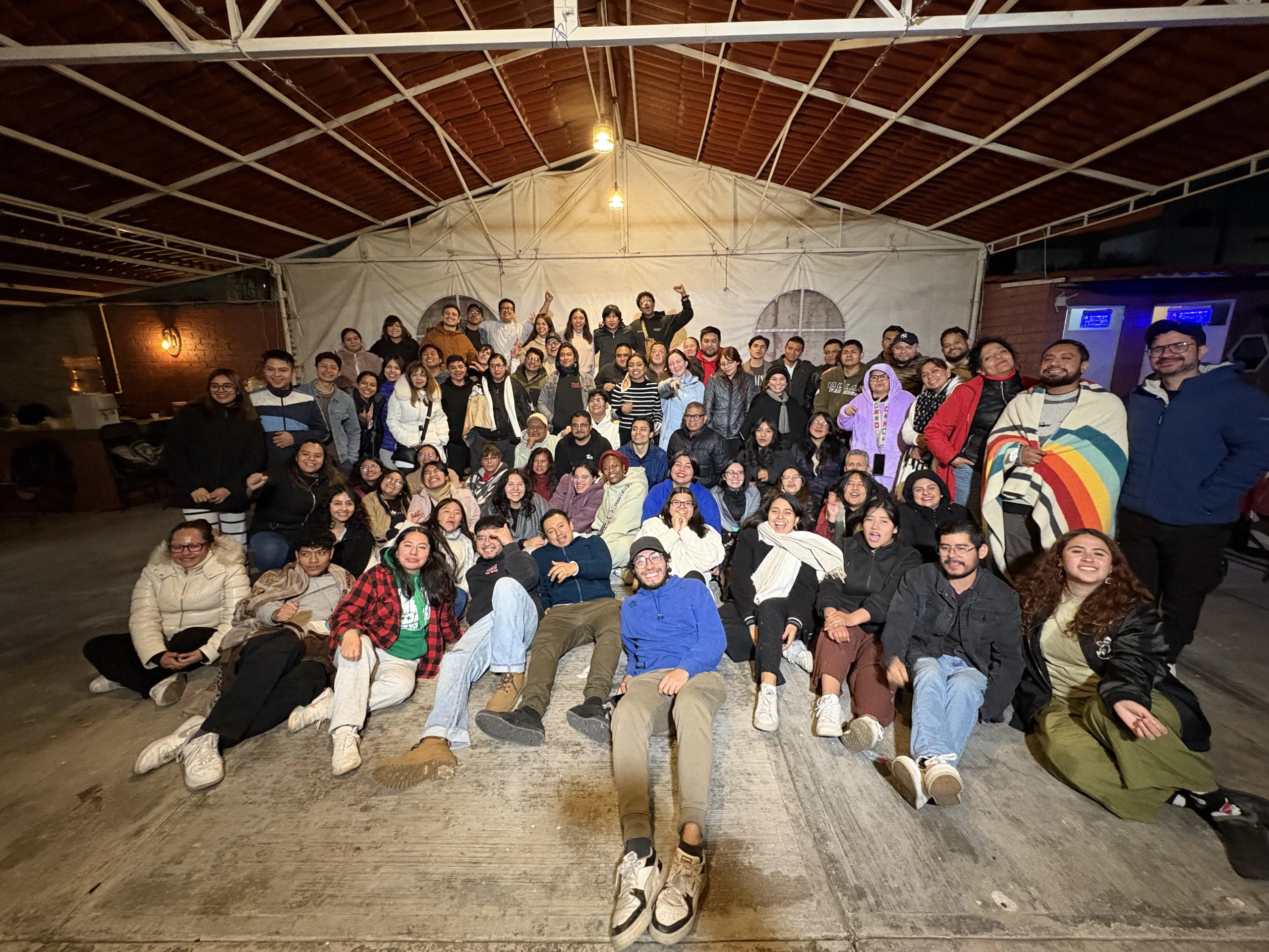 La comunidad de Epicentro reunida al terminar la jornada