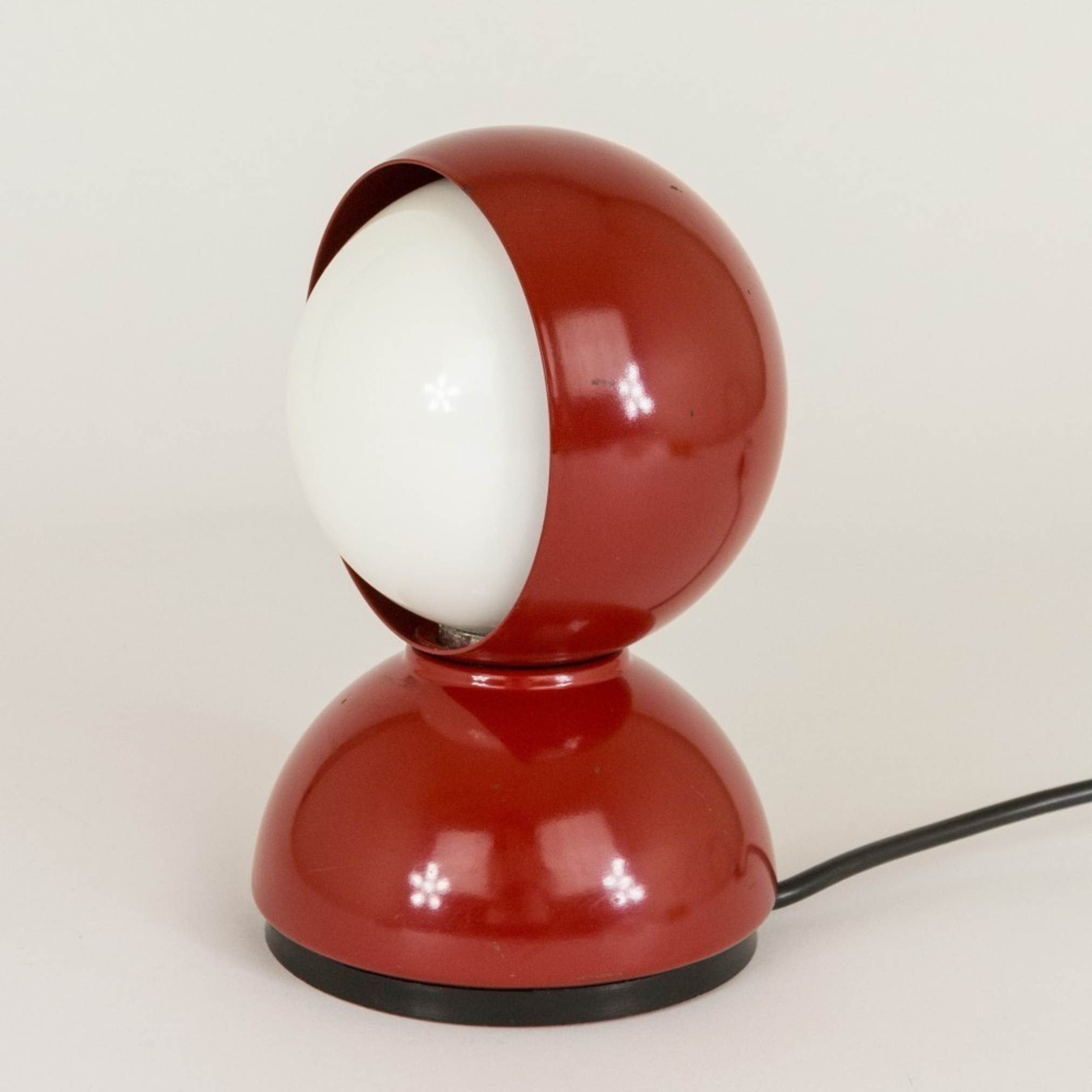 Eclisse Lamp - Vico Magistretti - RHOKO Light Design Eclisse Lamp - Vico Magistretti - RHOKO Light Design