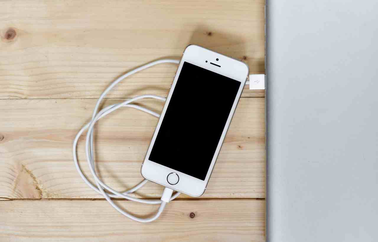 How To Keep iPhone Battery Healthy? - Developing Daily