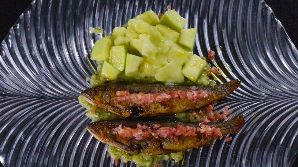 鮎のコンフィと瓜科のマチェドニア（前編）