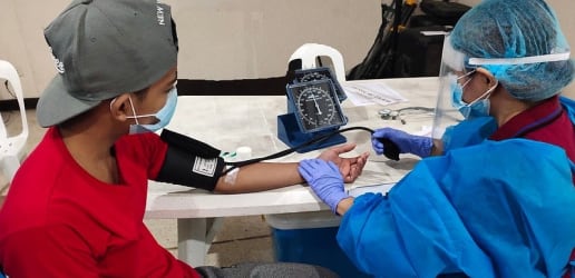 Opinion: 2 ways that Biden can help health workers and fight COVID-19