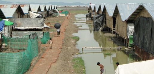 Aid actors face 'humanitarian trap' in Rakhine crisis