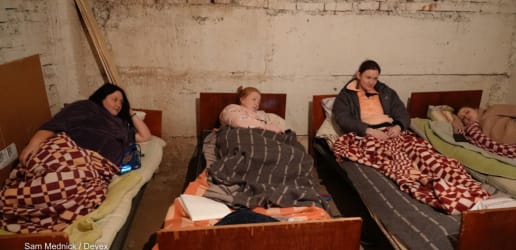 Pregnant women struggle to access medical care on Ukraine's front lines