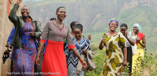 America’s bipartisan peace agenda is going dark, along with US leadership