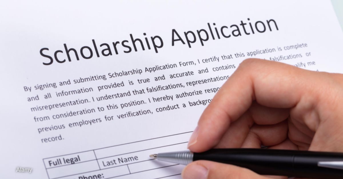 Gates alters scholarship rules after complaint of racial discrimination