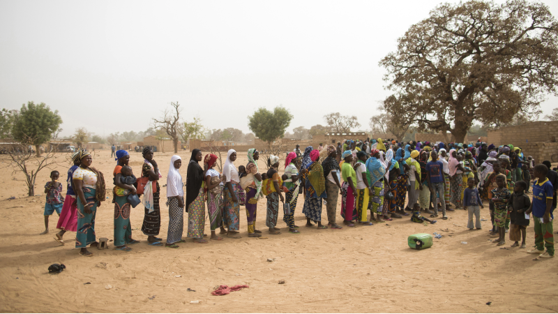 Humanitarian aid worker jobs picture