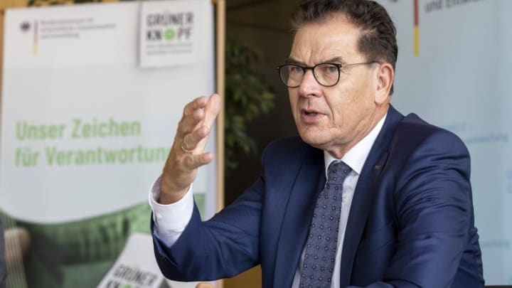 German Development Minister Joins Team Eib Devex Er hat immer sachlich die probleme in der. german development minister joins team