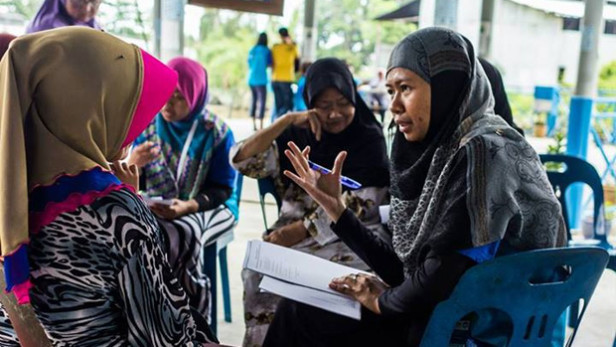 From DevEx: A volunteer in the USAID-supported ASEAN Youth Volunteer Program in Malaysia. What makes for a successful volunteer experience? Photo by: Bryan Quek Wei Hong / USAID Asia / CC BY-NC