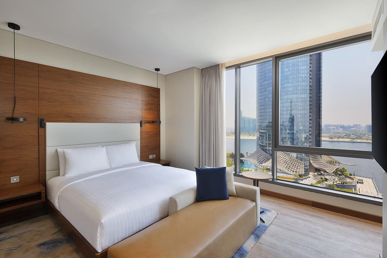 Double bedroom facing business bay bridge