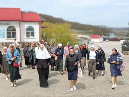 Сестры милосердия совершили паломническую поездку