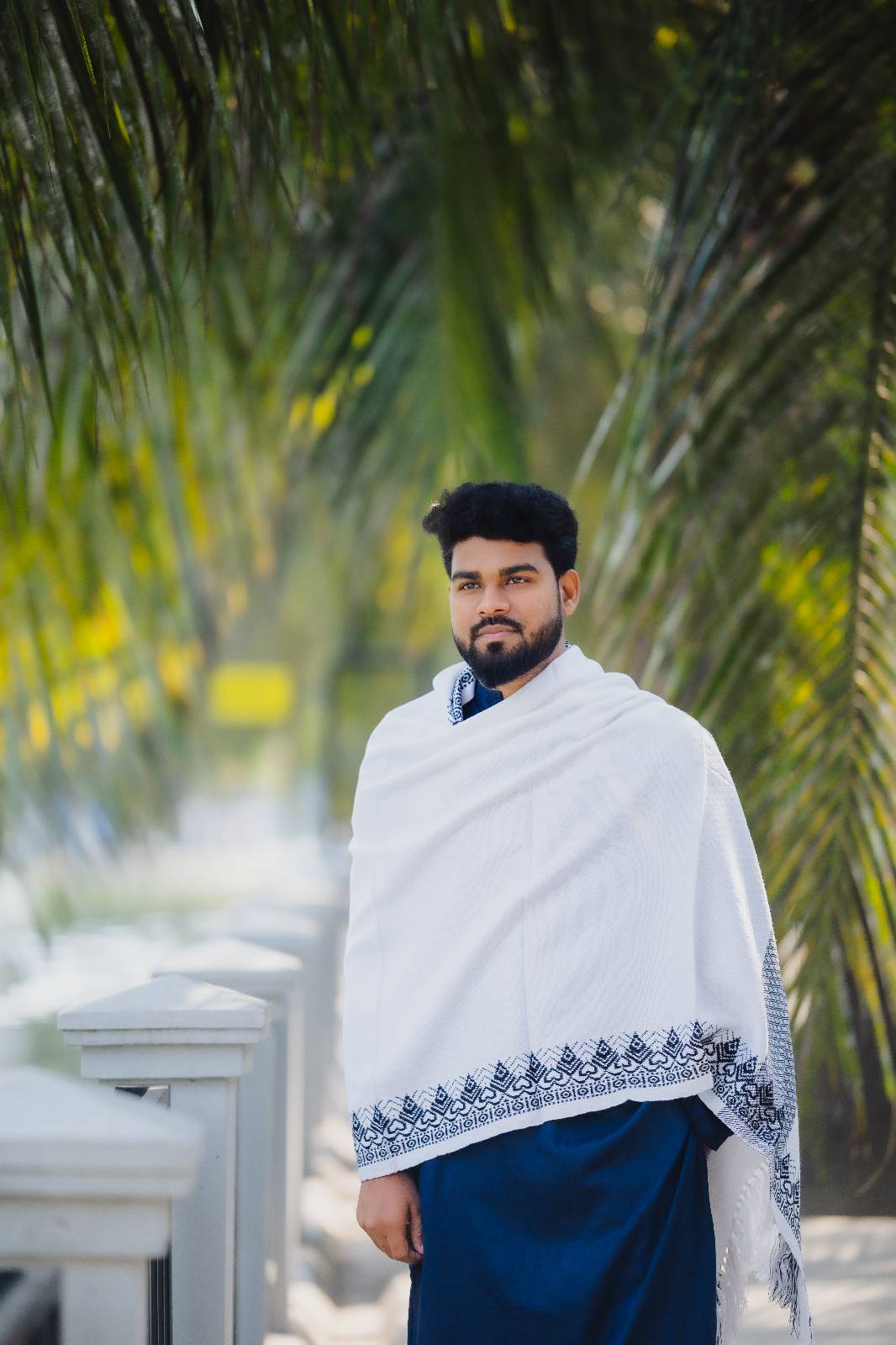 Premium White & Black Tribal Wool Shawl 2