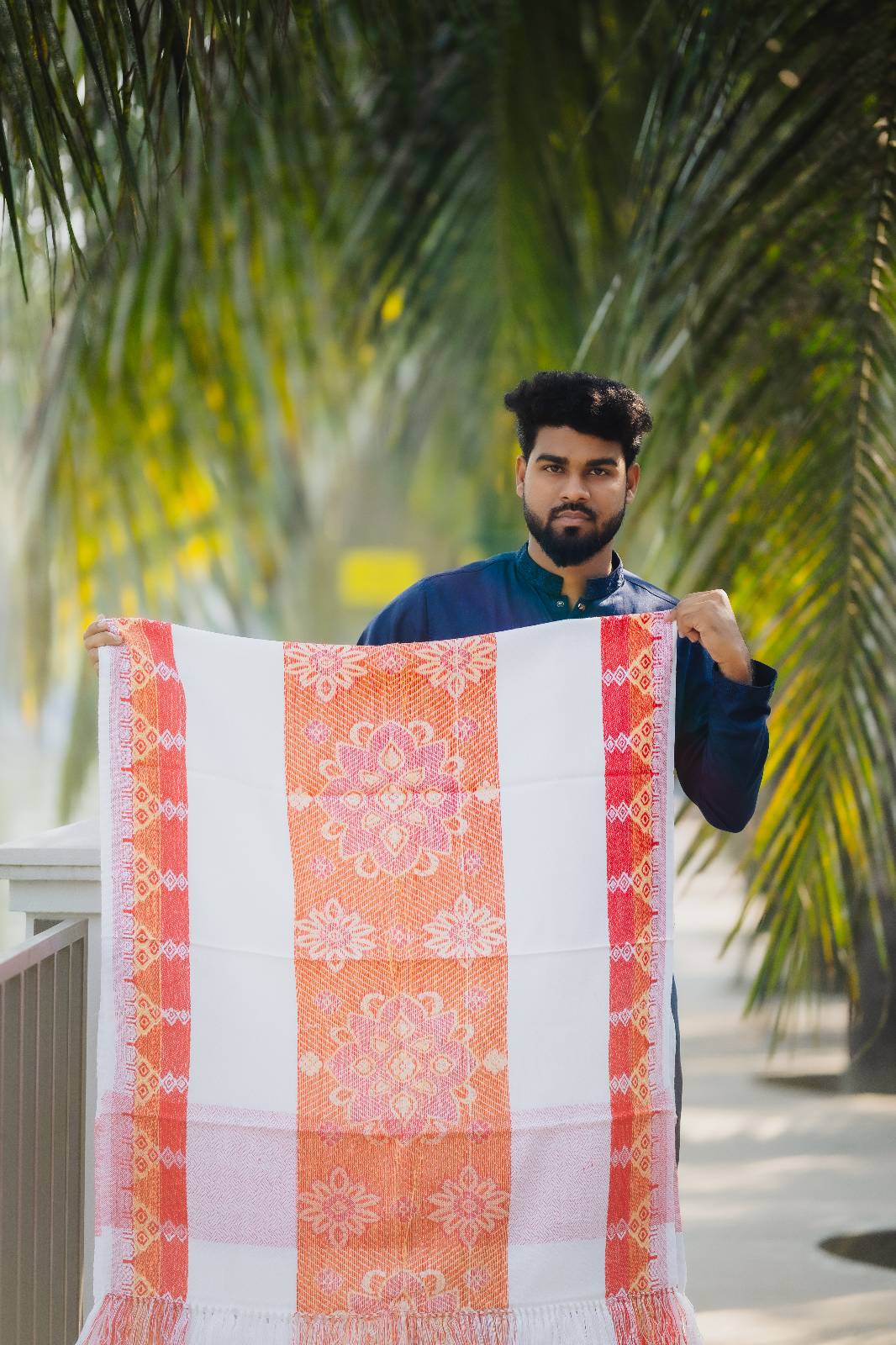 Premium White & Red Wool Shawl 3