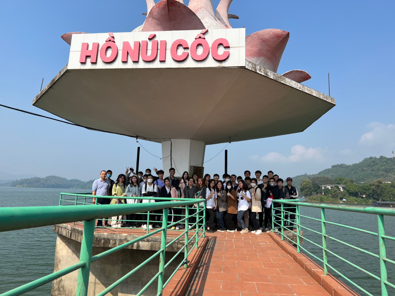 Tham quan thực tế tại hồ Núi Cốc