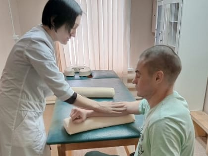 Для реабилитационных мероприятий с инвалидами в комплексном центре Никольского района используют современное оборудование