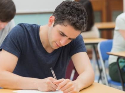 Эти продукты необходимо включить в рацион в период экзаменов