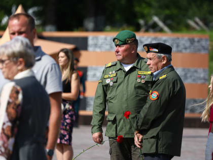 В Череповце награды погибших воинов вручили их семьям