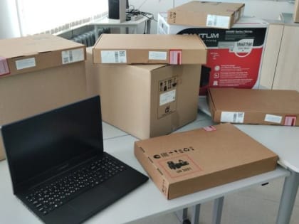 Цифровое оборудование поступило в восемь школ округа