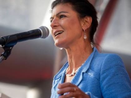 Многотысячная акция протеста в Берлине по поводу вооружения Украины против России