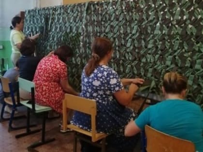 Более 40 маскировочных сетей сплели волонтеры из Кичменгского Городка