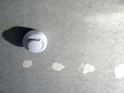 В Вологодской области в деревянных домах поставят 1500 пожарных датчиков