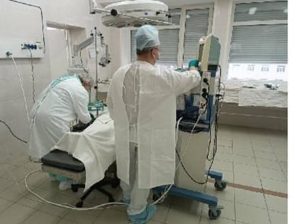 Вологодские хирурги-офтальмологи впервые провели операции по пересадке роговицы глаза