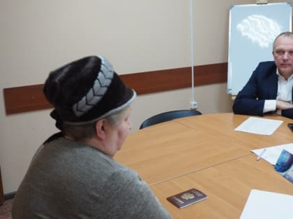 Жалобы на шумных соседей стали поводом для обращения жильцов общежития в городе Вологде к Роману Заварину