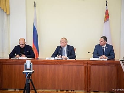 Председатель КСП Вологодской области Ирина Карнакова приняла участие в заседании комитета по бюджету и налогам областного парламента