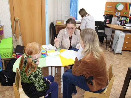 Мобильная служба реабилитационного центра «Преодоление» из Череповца обследовала детей раннего возраста из Белозерского района