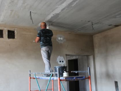 В Вологодской области столярам и штукатурам заплатят за переезд