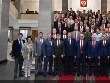 Парламентский фронт партии коммунистов. Статья Г.А. Зюганова в газете “Правда”