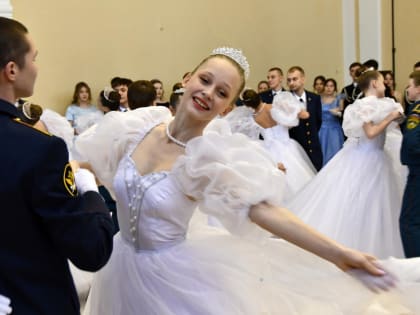 Первый областной кадетский бал состоялся в Вологде