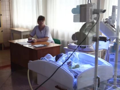 Более 430 малышей родились в минувшем году в медицинском центре Алчевска, оборудование для которого помогает закупать Вологодчина