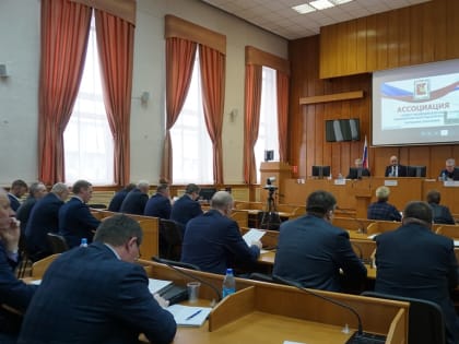 Глава Вологды Юрий Сапожников провел заседание правления Ассоциации «Совета муниципальных образований Вологодской области»