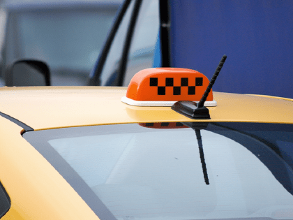 Житель Сочи обманул череповецкого таксиста