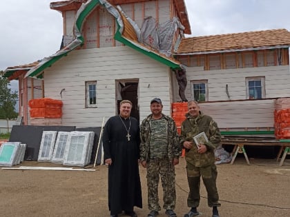 Успешно продолжается возведение храма в честь святителя Николая Чудотворца в деревне Гридино Вожегодского района