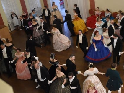 Дефиле и мастер-класс по бальным танцам пройдут в Вологде