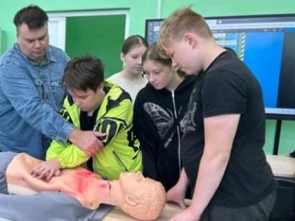 Вологодских школьников учат ремонтировать автомобили